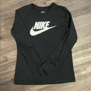NIKE long sleeve shirt